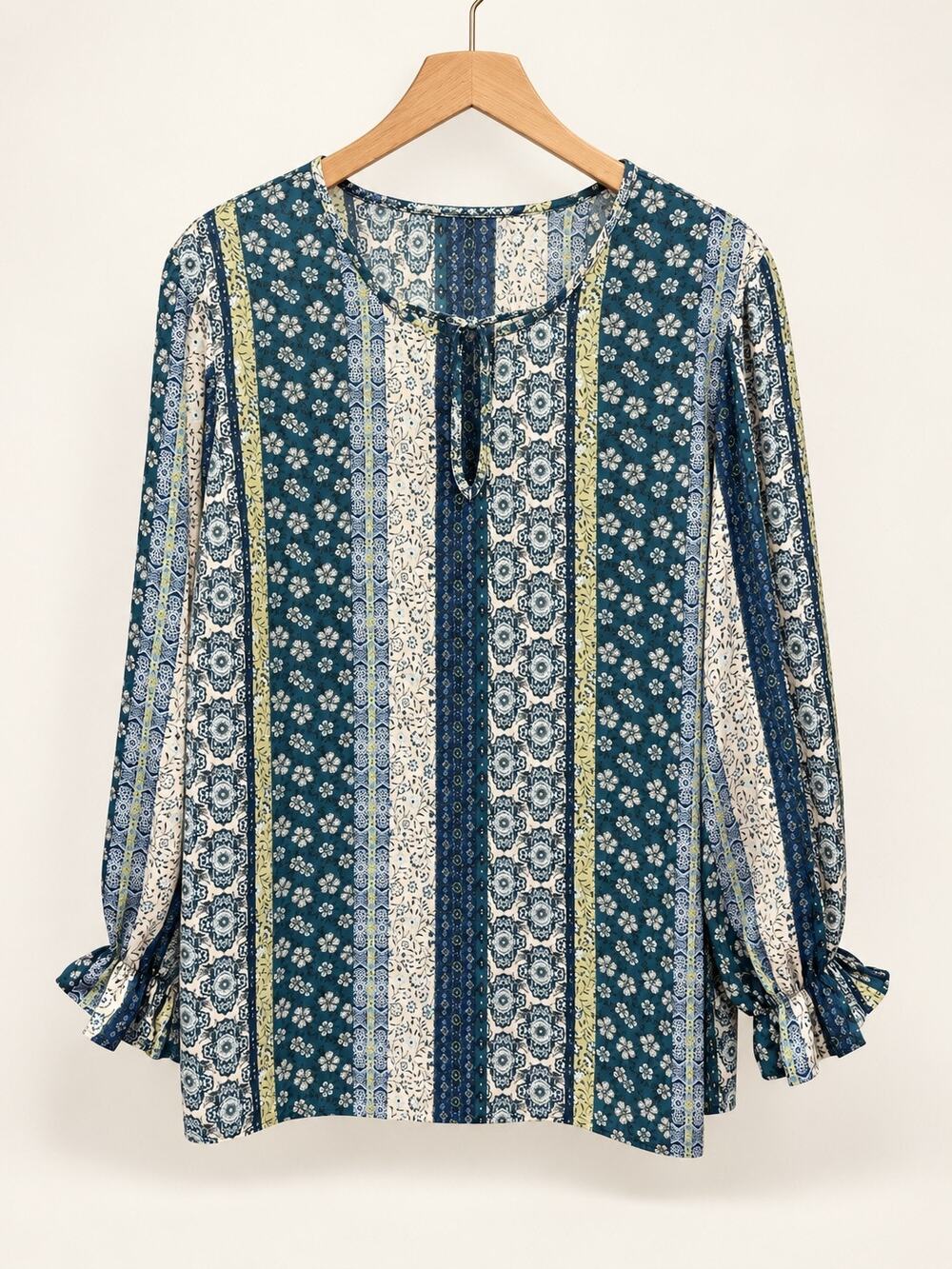 Chennault Women’s Blouse Size 3X NWOT # Bag 217